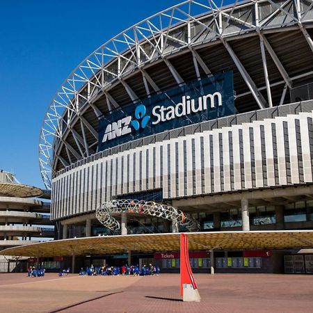 Stunning Views Sydney Olympic Park Apartment Exterior photo