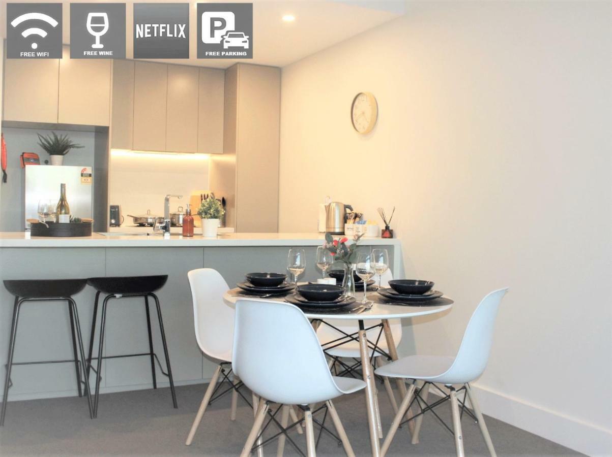 Stunning Views Sydney Olympic Park Apartment Exterior photo