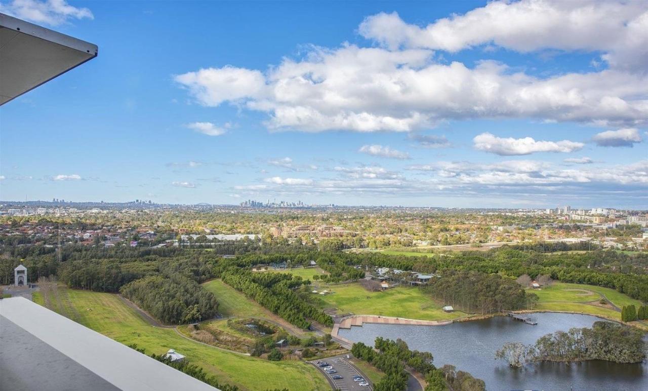 Stunning Views Sydney Olympic Park Apartment Exterior photo